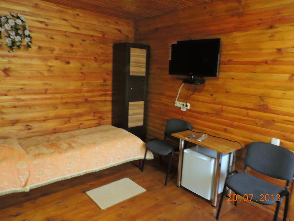 Hotel Slavutich Nova Kachovka Pokoj fotografie